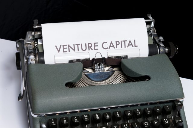 venture capital, mesin ketik hitam